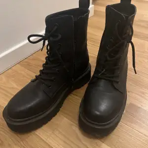 Svarta boots 