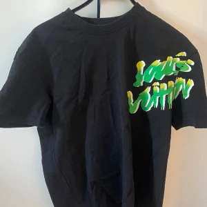 T-shirt Louis Vuitton - T-shirt från Louis Vuitton