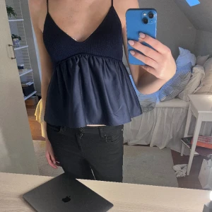 Festlinne - Säljer detta jätte fina linnet från Zara som är perfekt för midda och fest!! Använt ca. 2 ggr🥰🥰