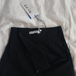 Kostymbyxor - Tighta kostymbyxor från NAKD