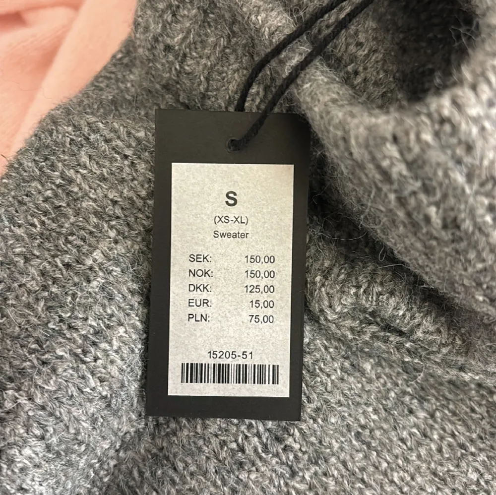 Stickad tröja från lager 157, storlek S! Aldrig använd, helt ny med prislappar kvar! 💞💞💞. Tröjor & Koftor.