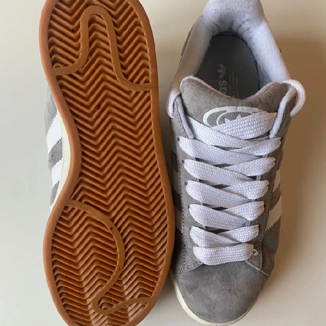 Går adidas skor - 90