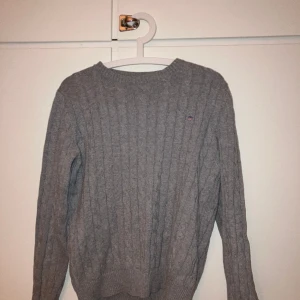 Gant tröja - Säljer nu min Gant tröja. Aldrig använd för det är inte min stil helt i ny skick skulle jag säga. Priset kan diskuteras vid snabb affär