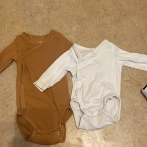 Bodys  - Bebis bodys❣️ Första i storlek 56 Andra i storlek 50