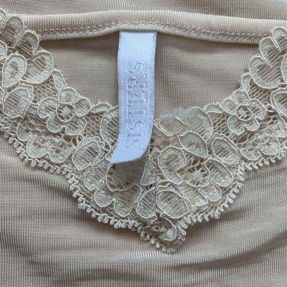 Vitt spetslinne - 91