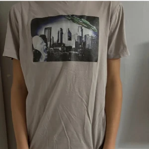 Limitato  - Limitato T-shirt snygg till våren/sommaren super skick 