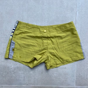 Lågmidjade sommarshorts - Lågmidjade shorts! Pris kan diskuteras🩷