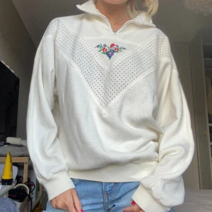 Söt hoodie - Så så söt och mjuk/skön hoodie❤️perfekt nu i vinter t tex afterski 