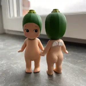 Sonny Angel Mini Figure Vegetable Series “ZUCCHINI” 🥒 (1 kvar!)