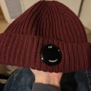 Cp.company mössa - Storlek uni skick9/10 använd ett få tal gånger!!!