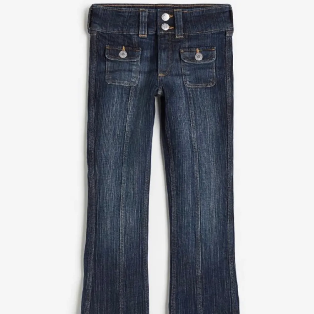 Söker de här byxorna i storlek 158. Jeans & Byxor.