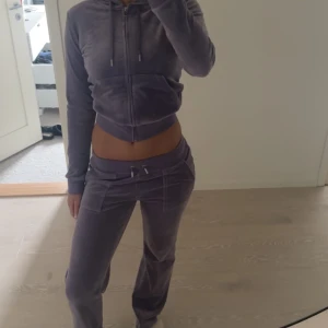 Juicy couture  - Säljer hela sätter för 1000kr❤️storlek S i båda 