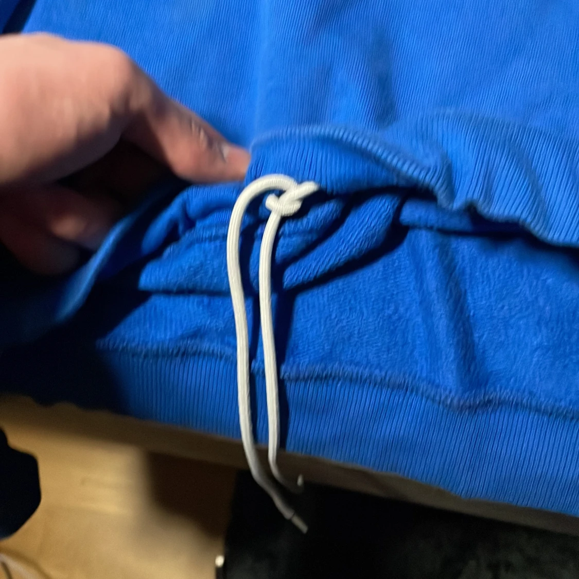 Blå hoodie  - 90