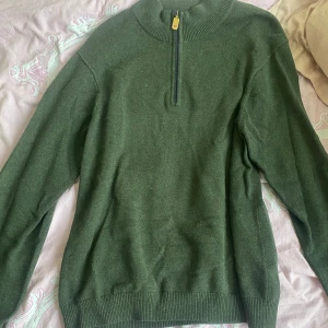 Stickad kofta - Bra skick och skön