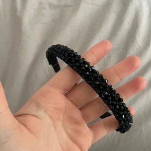 Diadem - Glittrigt snyggt diadem