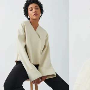 Vårjacka från gina  - säljer nu denna vårjacka från gina som endast använd 1 gång💕