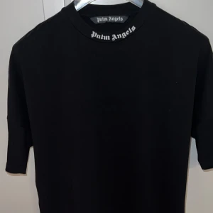 Palm angels oversize tshirt  - Storlek S, säljs i väldigt fint skick!