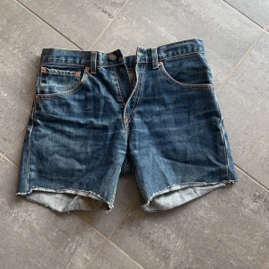 Levis shorts - Jeansshorts från Levis! Skit snygga! 