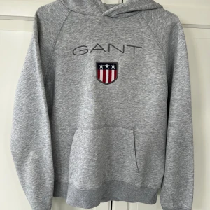 Gant-hoodie junior  - Mycket fint skick!