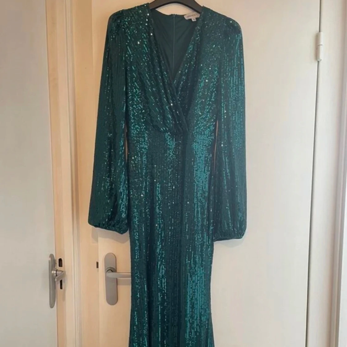 Grön balklänning med paljetter - 90