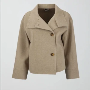 Gina tricot Kappa - Aldrig använd, ny pris 599,95