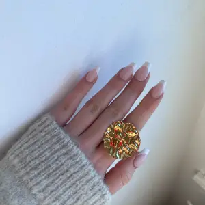Så fin ring, helt ny!