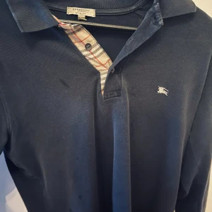  Burbery långärmad piké - Tja! Säljer en burbery piké långärmad i stl S, hör av dig om du har några frågade. Pris kan diskuteras 