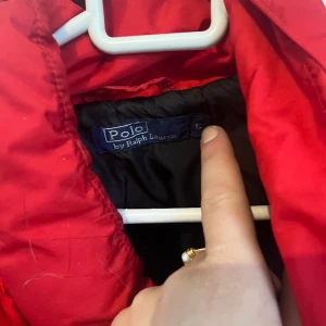 Ralph lauren jacka  - Fin jacka.  L barn passar s-m vuxen 