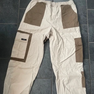 Cargo byxor  - Använt fåtal gånger 