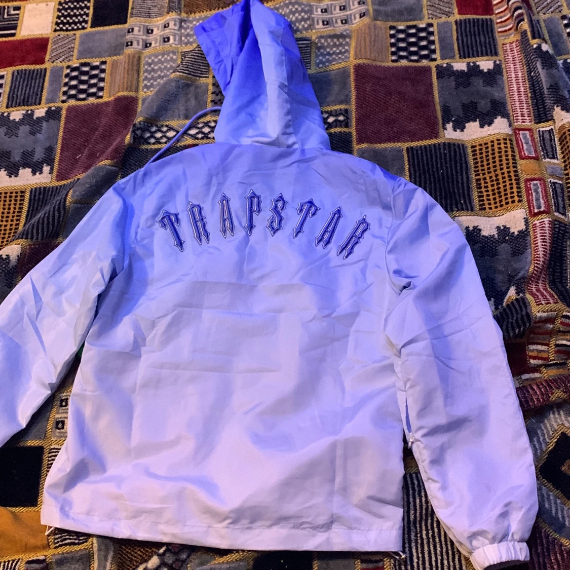 Trastar jacka ljusblå - 90