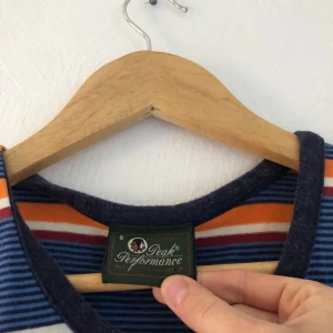 Vintage Peak klänning - Vintage klänning från Peak Performance. Kommer aldrig till användning. 💕