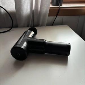 Massagepistol - Säljer min massagepistol. Funkar som ny. Laddare ingår