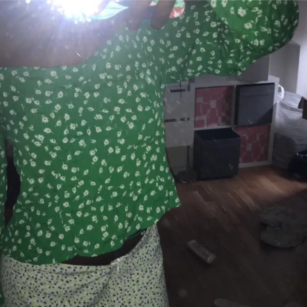 Jätte skönt att ha på sig den är också stretchig . Puserot.