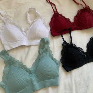 Bh - Alla i storlek xs men skulle säga att den röda och svarta är xxs💞 70kr st! Blir billigare vid köp av fler!