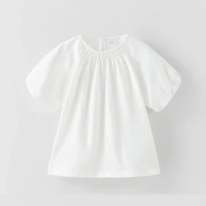 Blus - Blus från Zara, som tyvärr är för liten för mig❤️