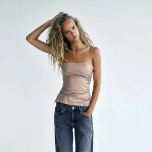 Zara topp - Jättefin helt ny med prislapp! Säljer då den inte passar mig. 