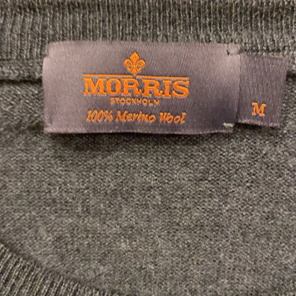 Säljer nu denna asfeta Morris tröjan i ett perfekt skick! Den är i 100% merinoull! Storleken är M kan passa S med! Nypris 1600kr❌ mitt pris endast 399kr✅ Hör av dig vid minsta lilla fundering! 😊😊Pris går att diskutera 🙂🙌. Hoodies.