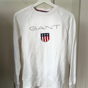 Fin vit gant tröja - Tveka inte på att höra av er för mer information💕