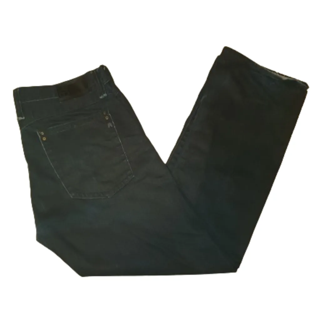 Mörk blåa replay jeans storlek 36/32 pris kan diskuteras vid snabb afär . Jeans & Byxor.