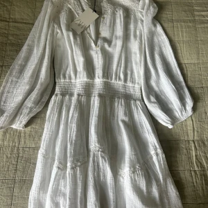 Zara klänning - Nyskick