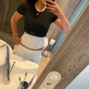 Svart stickad tröja  - Jättesnygg stickad tröja från zara i jätte bra skick då den bara har används max 3 ggr🩷🩷🩷