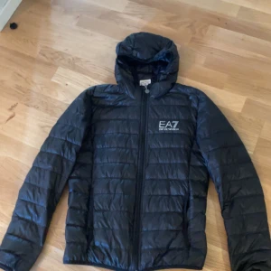 armani jacka - inga skador 