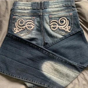 Low waist bootcut jeans - Unika och bra skick! 🥰🥰Korta!