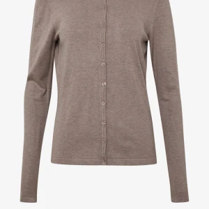 Beige kofta - Beige kofta med knappar från saint tropez. Använd fåtal gånger. Bra skick. Storlek XS. Bra basis plagg, passar till det mesta. Nypris ca 270kr, pris kan diskuteras.