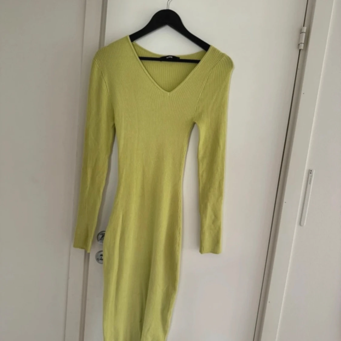 Stickad Midiklänning  - 90