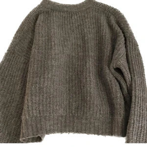 Stickad tröja  - Grå stickad tröja från even&odd 🎀