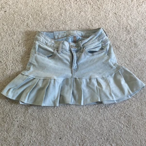 Volang jeanskjol  - Jeanskjol som jag sytt själv. Passar XS/S. Säljs pga för lite användning💓