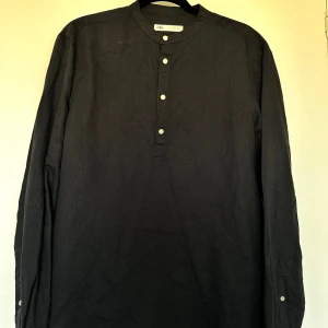 Summer line shirt  - This long-sleeved shirt is in perfect condition, as new. The fabric is very airy (linen and cotton), good for summer. Check out my profile. I have the same model in white color.