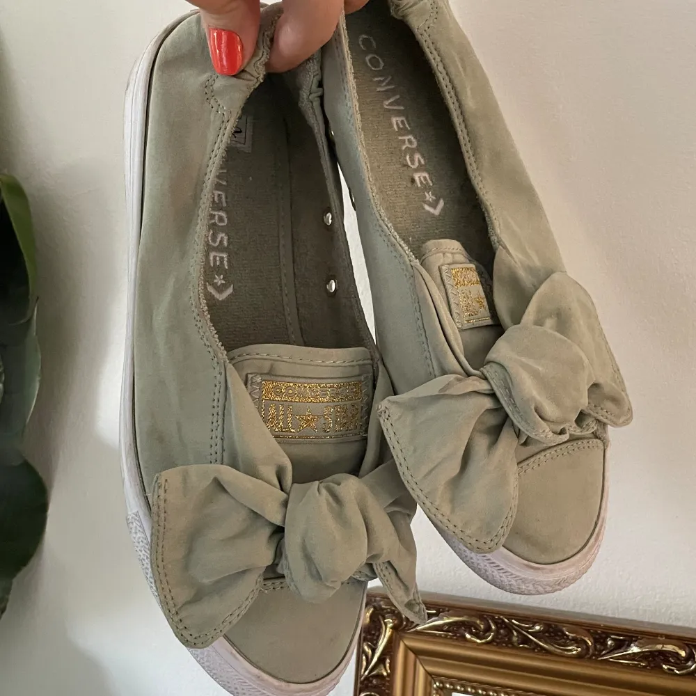 Ass snygga Converse loafers i mint grön perfekt för sommaren och våren!!🌸. Skor.