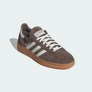 SÖKER!! - Söker Adidas Handball Spezial i färgen Earth Strata. Storlek 40, 40 2/3 eller 41.